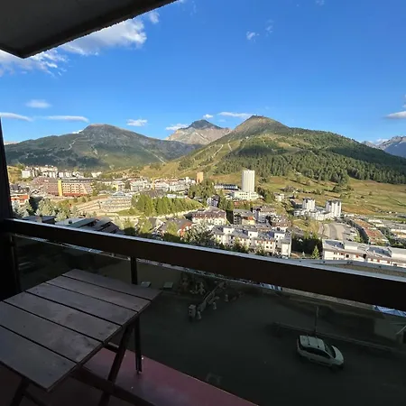 Monolocale Vista Pista Con Terrazza E Garage شقة *